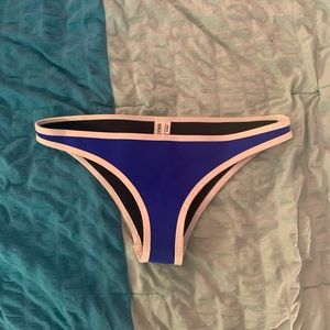 Hoaka swimwear cheeky bottom